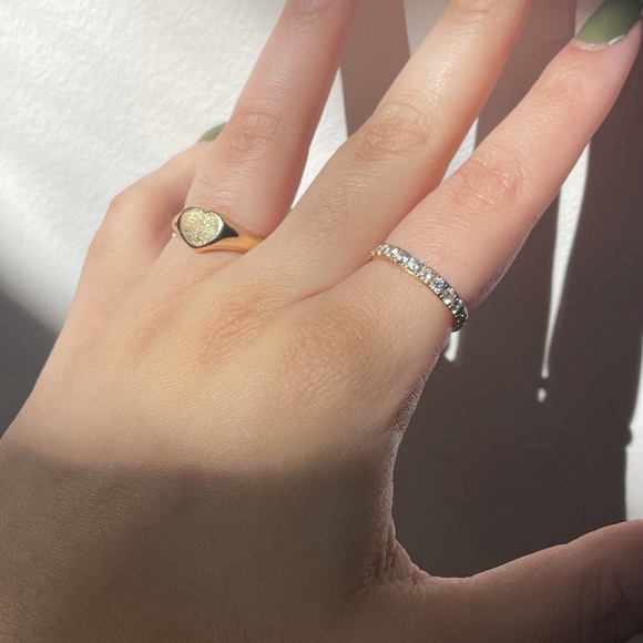 Waterproof Heart Ring - Picture 3 of 4